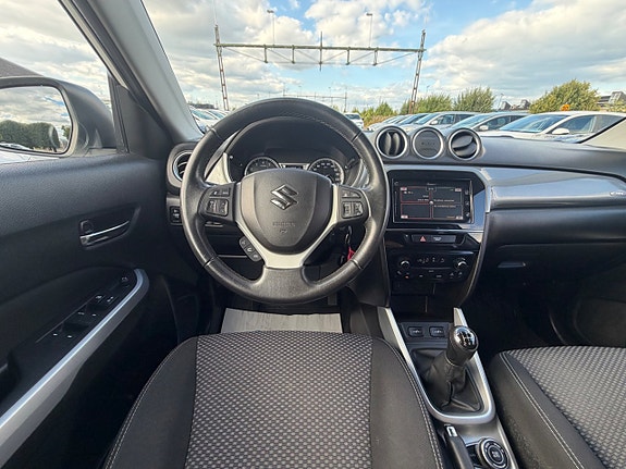 Suzuki Vitara 17 of 23