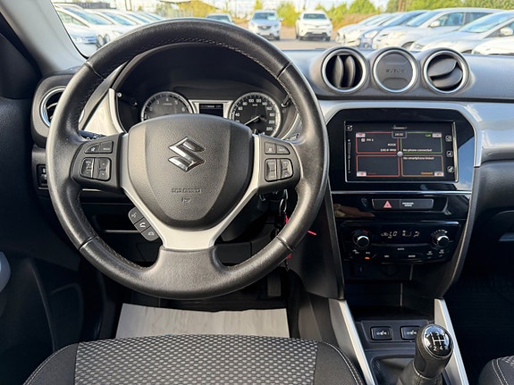 Suzuki Vitara 18 of 23