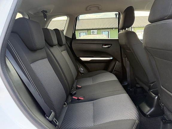 Suzuki Vitara 13 of 23
