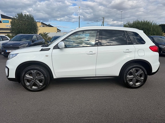 Suzuki Vitara 2 of 23