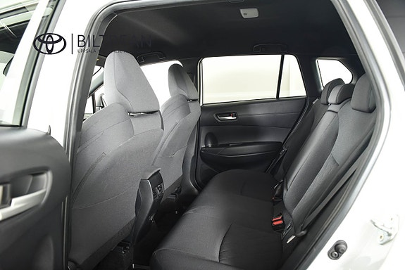 Toyota Corolla Cross 8 of 14