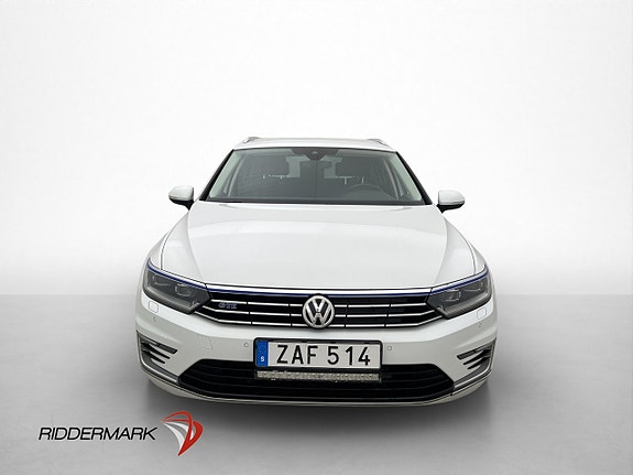 Volkswagen Passat 2 of 30