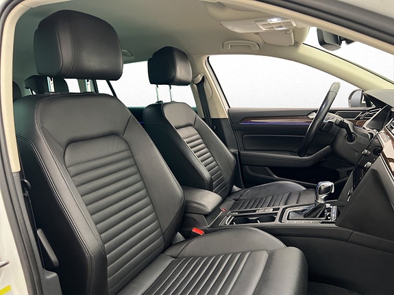 Volkswagen Passat 25 of 30