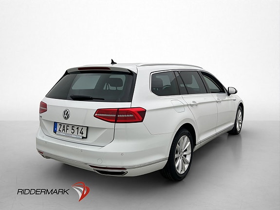 Volkswagen Passat 8 of 30