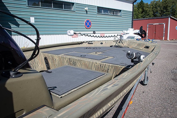 Tracker Grizzly 1754 SC Camo Mercury 80 hk 5 of 12
