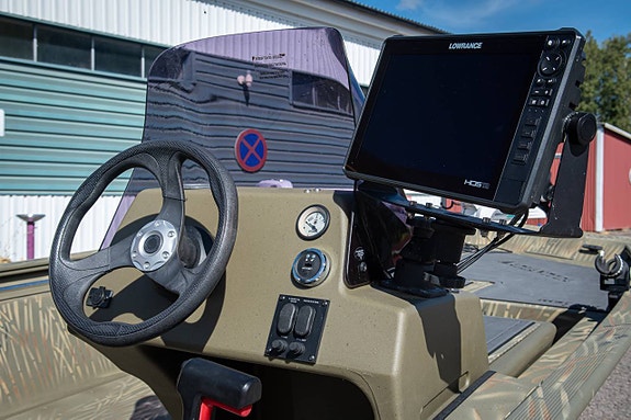 Tracker Grizzly 1754 SC Camo Mercury 80 hk 6 of 12