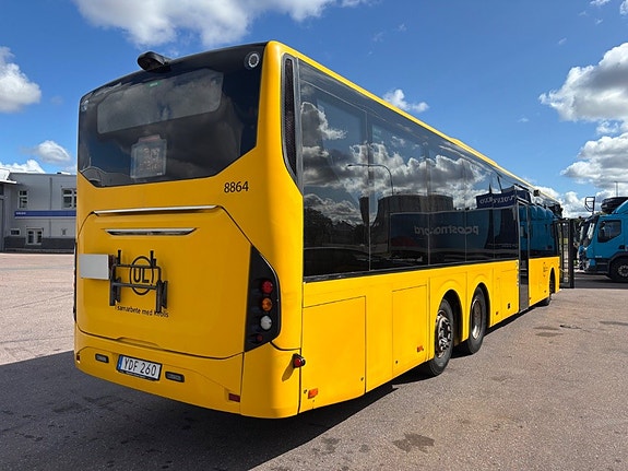 Buss Volvo 8900RLE 6X2 3 of 5