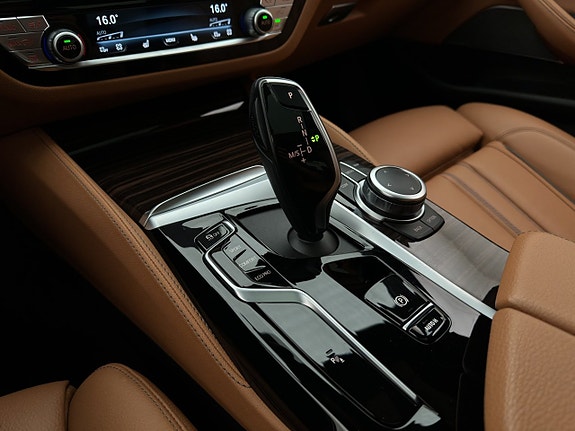 BMW 540i 26 of 30