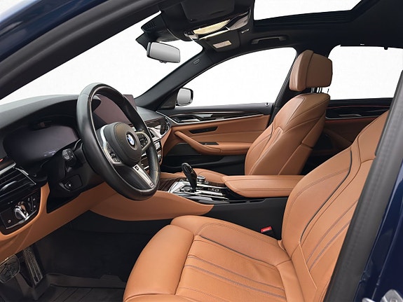 BMW 540i 11 of 30
