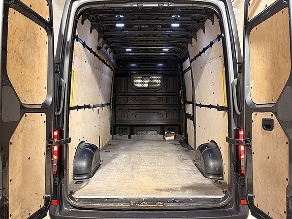 Volkswagen Crafter 6 of 18
