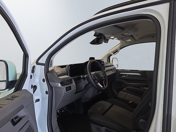 Volkswagen Transporter 9 of 16