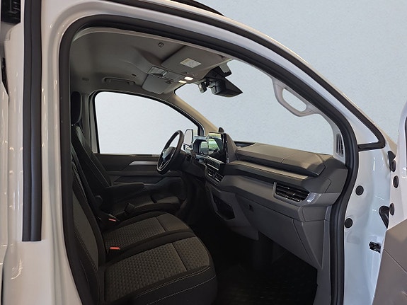 Volkswagen Transporter 10 of 16