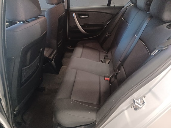 BMW 120d 10 of 16