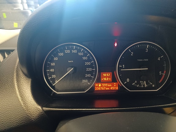 BMW 120d 14 of 16