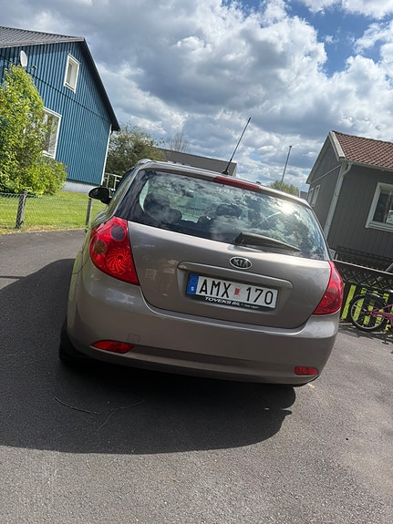 Kia Ceed 4 of 4