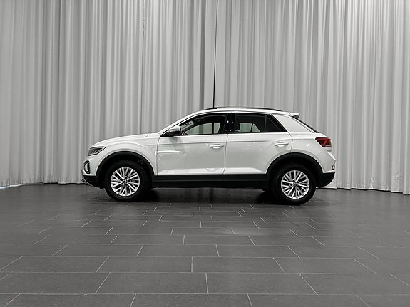 Volkswagen T-Roc 2 of 14