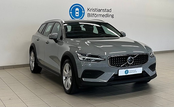 Volvo V60 Cross Country 5 of 12