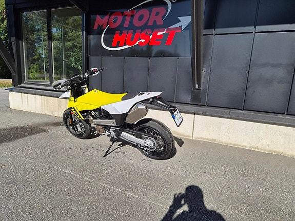 Husqvarna 701 SUPERMOTO -26 DEMO 2 of 2