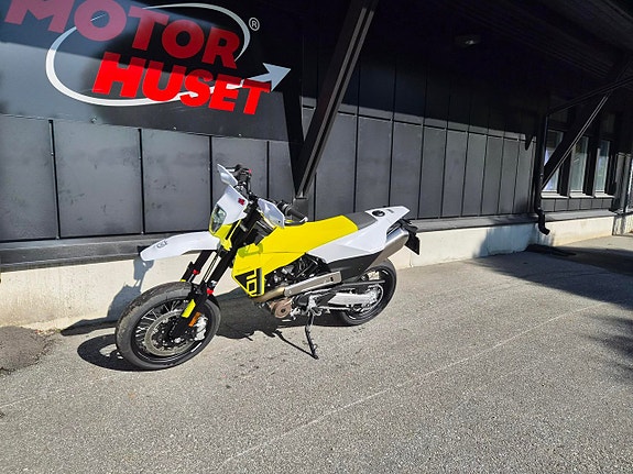 Husqvarna 701 SUPERMOTO -26 DEMO