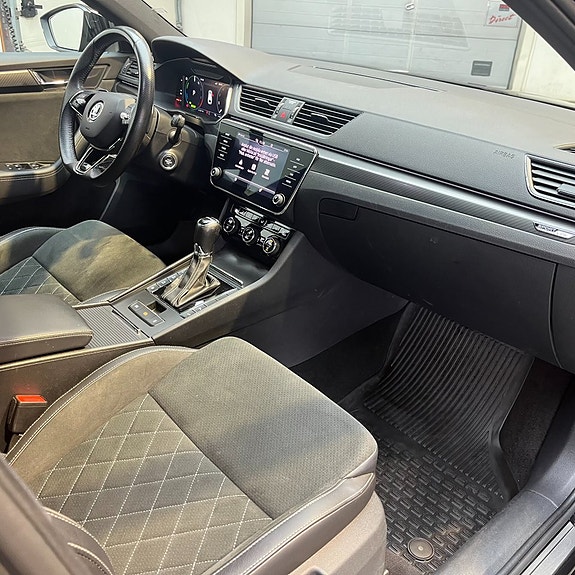Skoda Superb 12 of 13