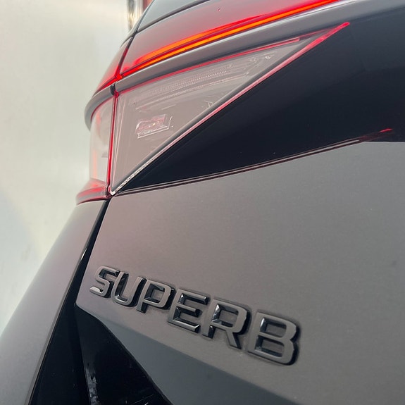 Skoda Superb 7 of 13
