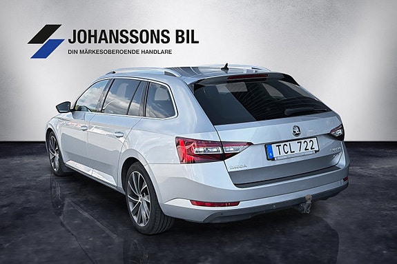 Skoda Superb 3 of 8