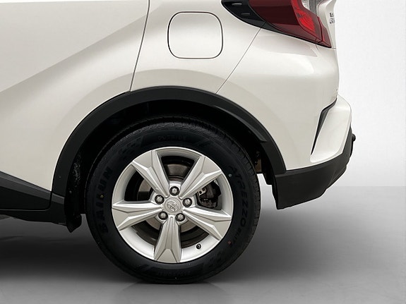 Toyota C-HR 29 of 30