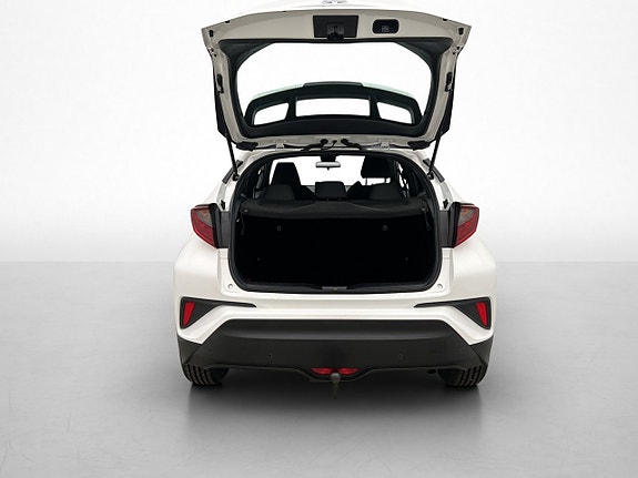 Toyota C-HR 27 of 30