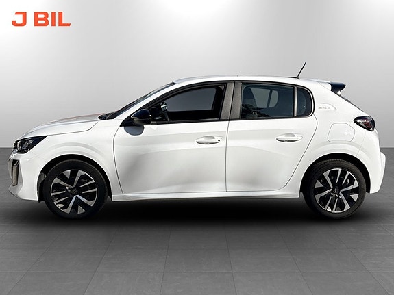 Peugeot 208 13 of 15