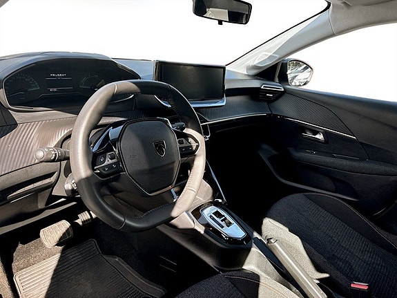 Peugeot 208 4 of 15
