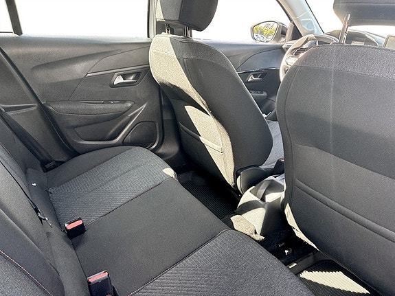 Peugeot 208 12 of 15