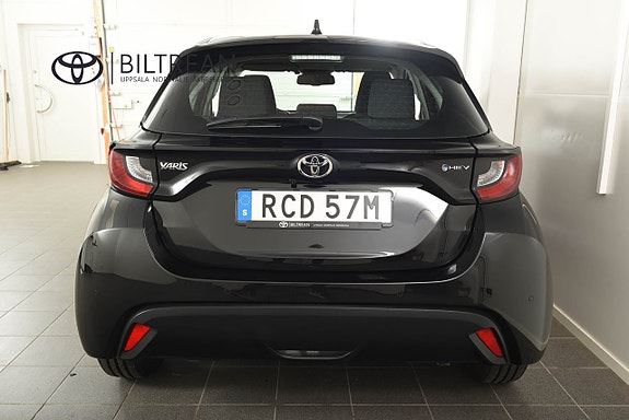Toyota Yaris 4 of 15