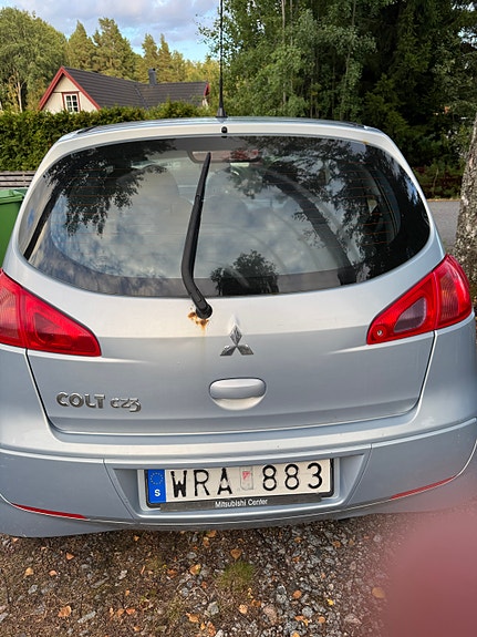 Mitsubishi Colt 4 of 5