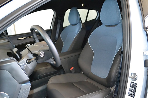 Volvo EX30 6 of 15
