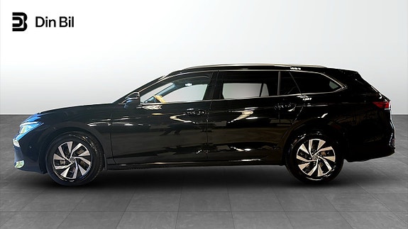 Volkswagen Passat 2 of 20