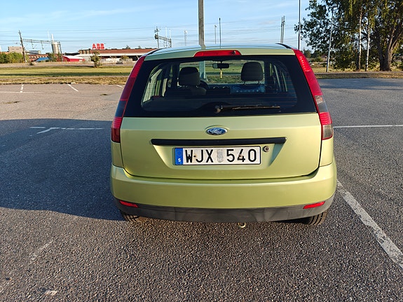 Ford Fiesta 6 of 10