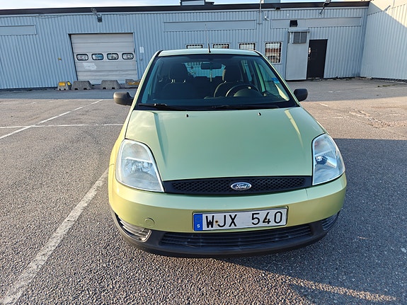 Ford Fiesta 2 of 10