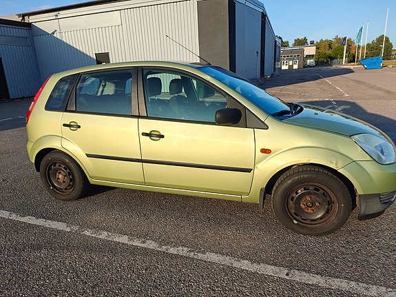 Ford Fiesta 4 of 10