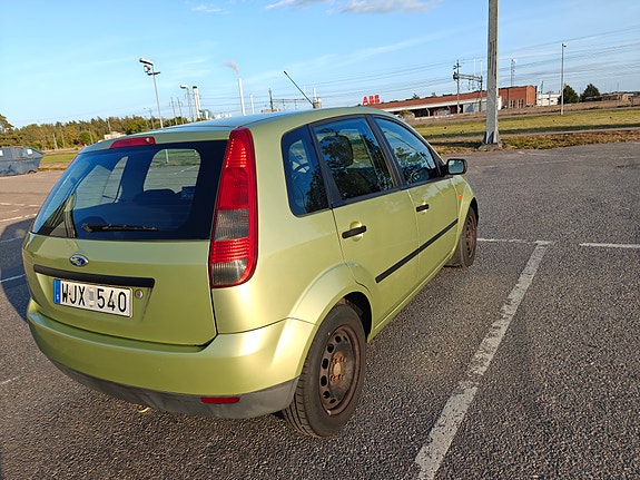 Ford Fiesta 5 of 10