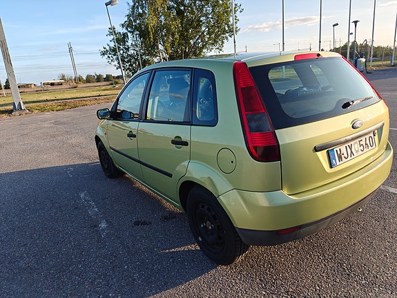Ford Fiesta 7 of 10
