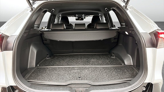 Toyota RAV4 Plug-in Hybrid 12 of 12