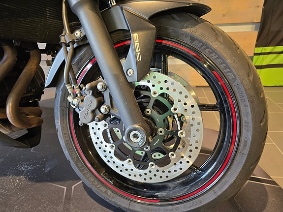 Kawasaki ER-6N 13 of 16
