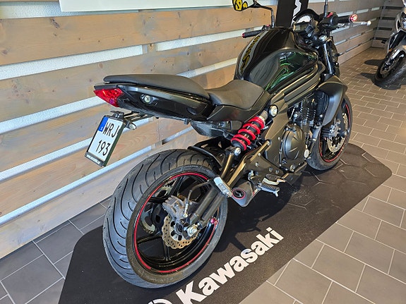 Kawasaki ER-6N 3 of 16
