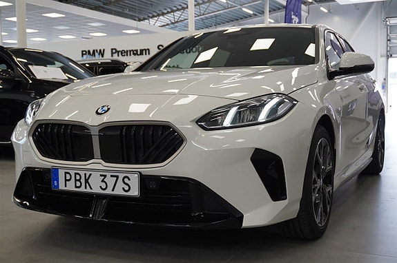 BMW 120 2 of 18