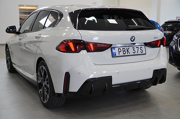 BMW 120 16 of 18
