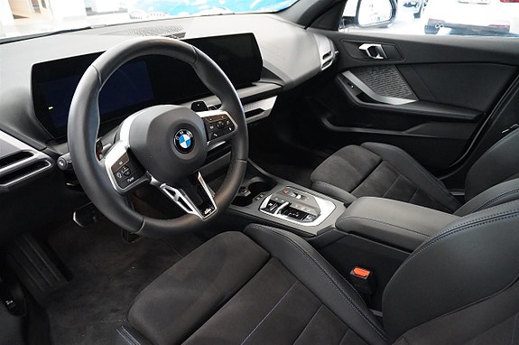 BMW 120 3 of 18
