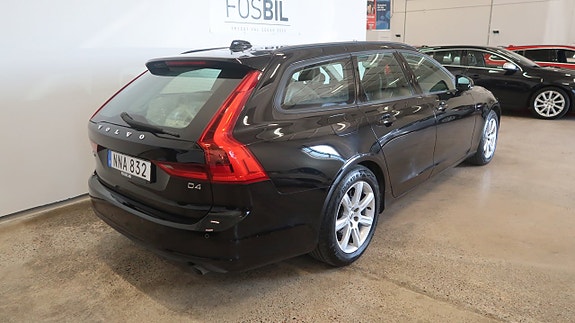 Volvo V90 4 of 20