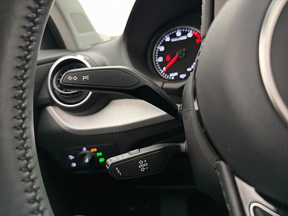 Audi Q2 13 of 29
