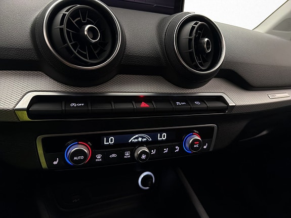 Audi Q2 21 of 29