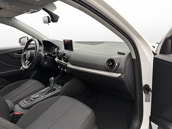 Audi Q2 24 of 29